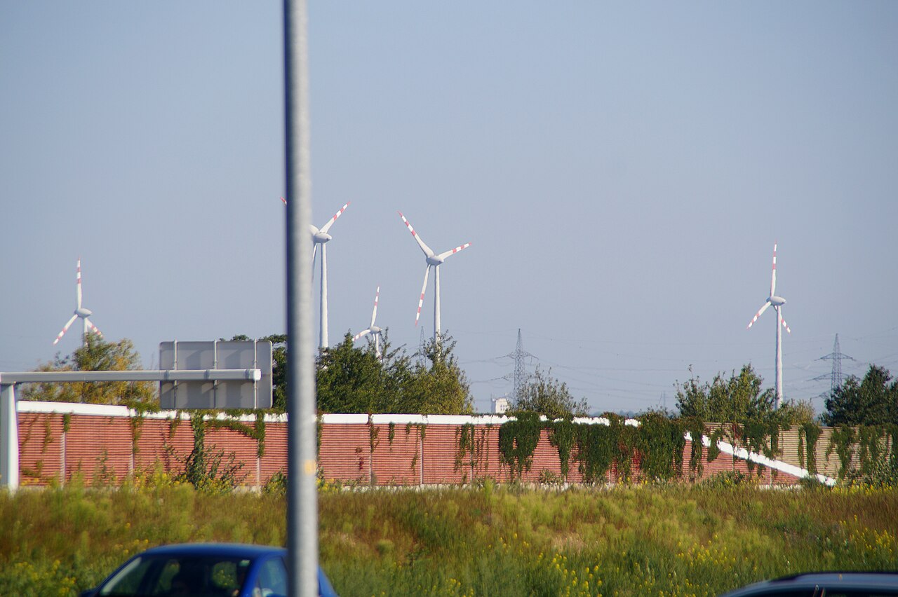 Windpark Eibesbrunn-Pillichsdorf neben der Raststation Deutsch-Wagram